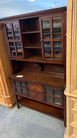 (In store) Buffet China Hutch Dark brown