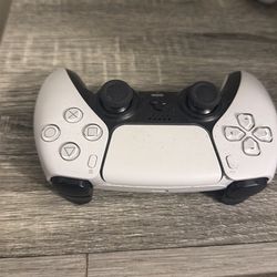 PlayStation controller ps5