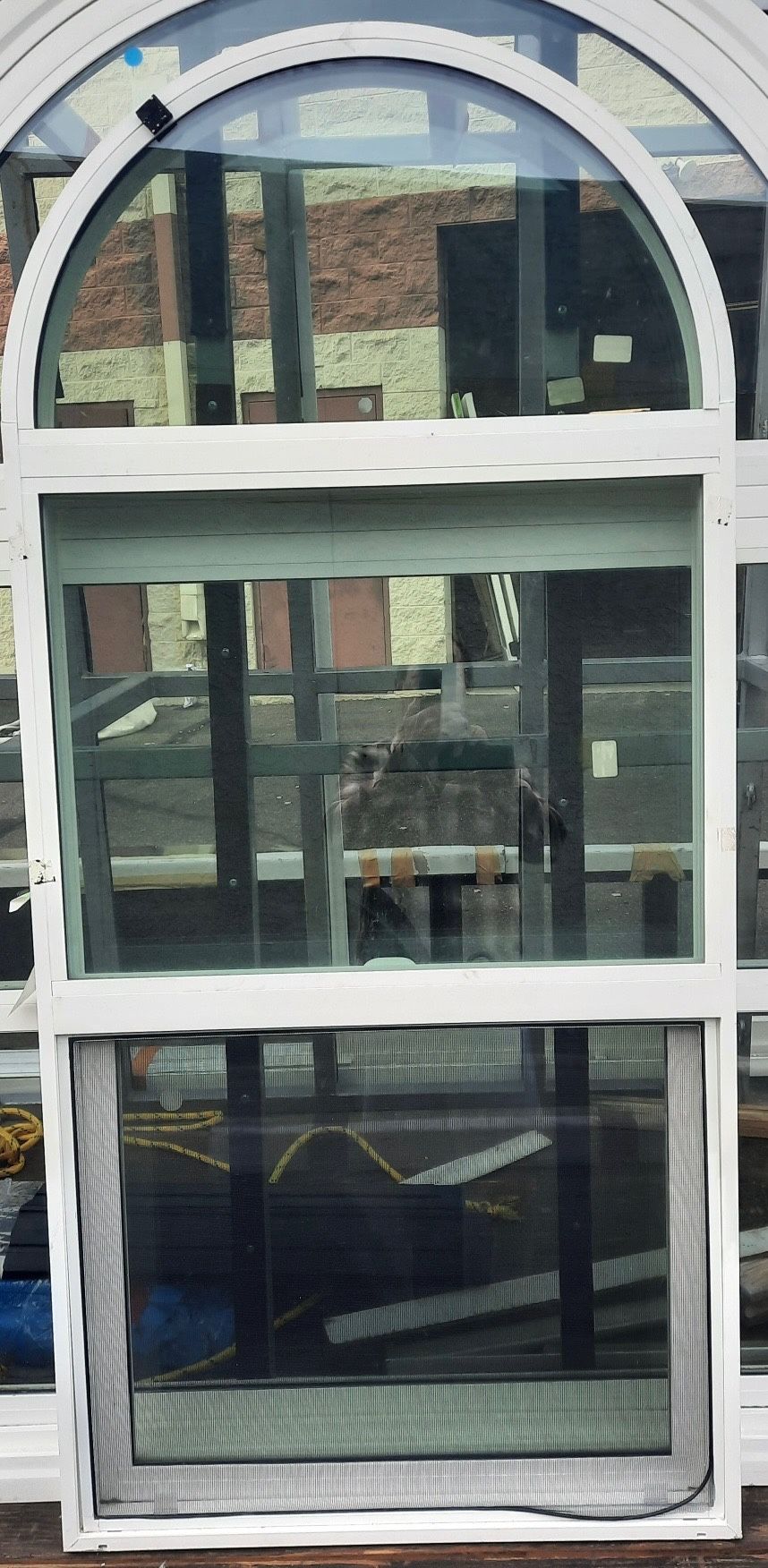 Milgard Single Hung/Arch Top White Vinyl 29 X 62 Window