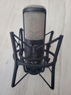 AKG P420 Microphone