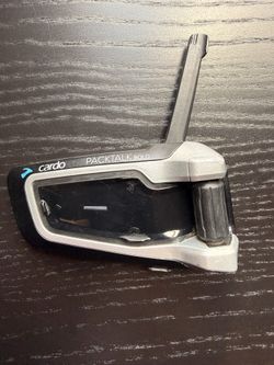 Cardo Packtalk Bold (2 of 2)