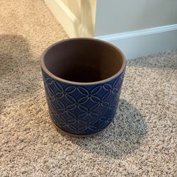 Ceramic Planter With Drainage Hole 