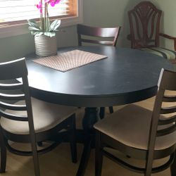 Around Wooden Dining Table  4 chairs