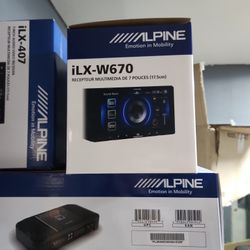 Alpine iLX-W670 7 inch audio video receiver