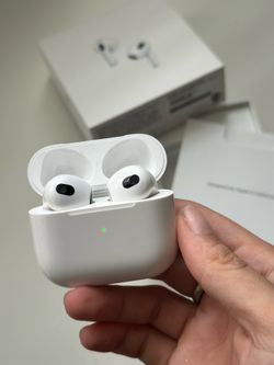 airpods (3rd generation)