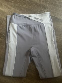 Gymshark Training Leggings with Pockets – Gray/Cream – Size S