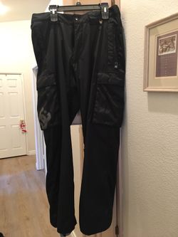 DC Snowboarding Pants Size Large In Men’s 