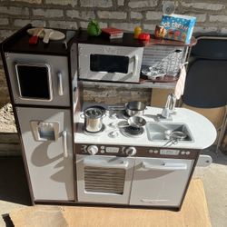 Kids Kitchen Playset With Extras 