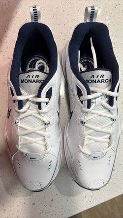 NIKE Air Monarch IV