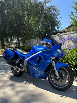 2004 Triumph Sprint 955i