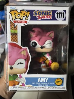Funko Pop! Sonic the Hedgehog: Amy Rose w/ Piko Hammer CHASE #1171 w/ Protector 