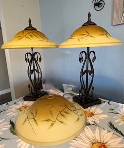 LAMPS - VINTAGE, TABLE  + 1 extra Shade