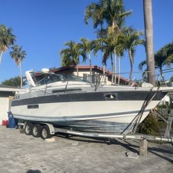 28 1/2’ Cabin Cruiser 