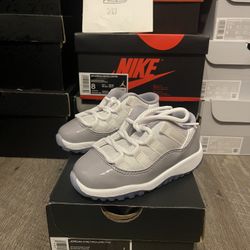 Air Jordan 11 Low Cement Grey Toddler Size 8c