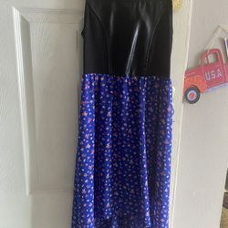Nice  Dress Size 7-8  😊