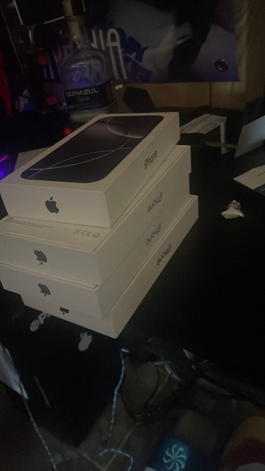 3 iPhones 16 Pro Max 1 16 Pro