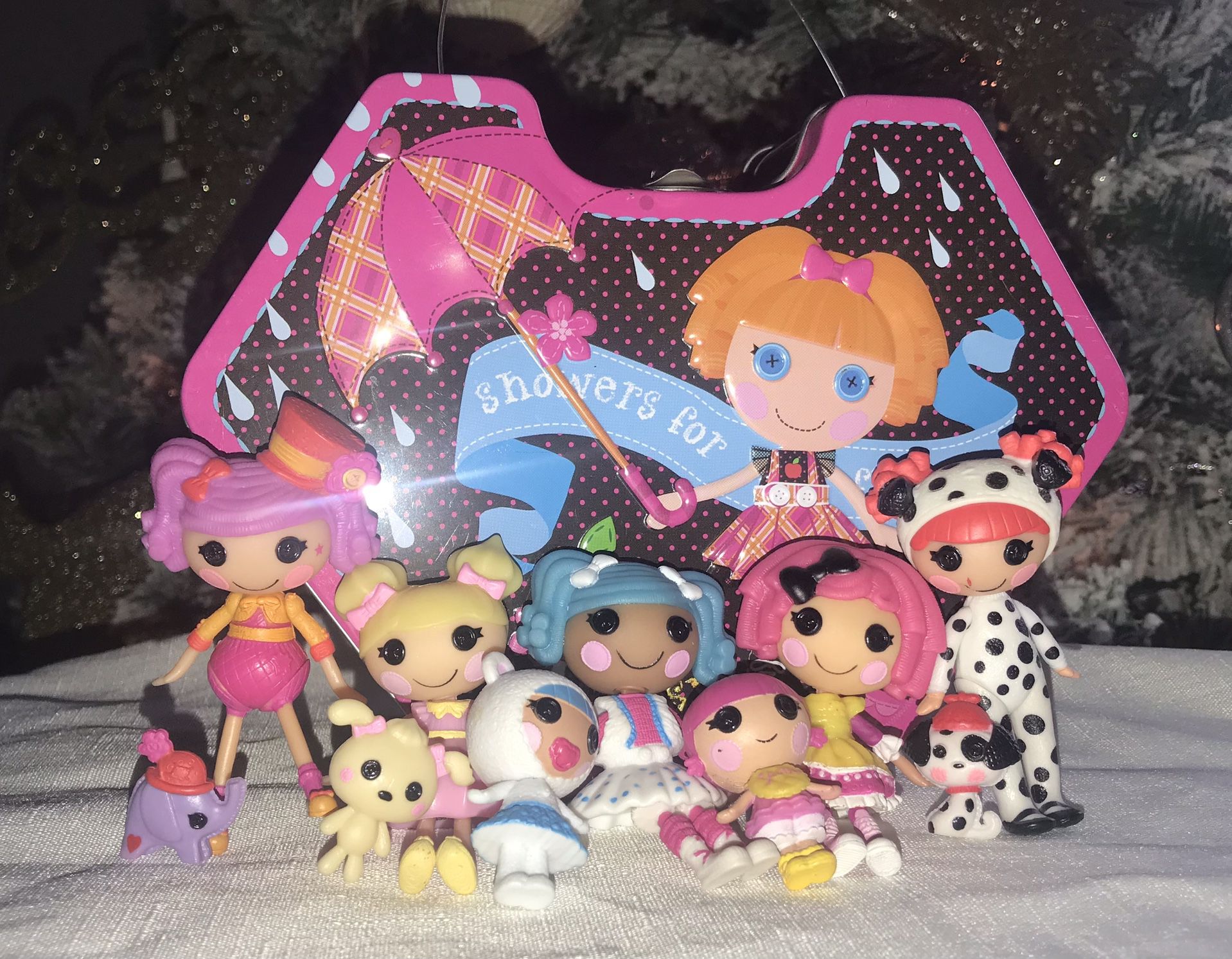 Lalaloopsy Mini Figurines and Lunch Box