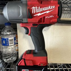 Milwaukee M18 FUEL Cordless High-Torque Impact Wrench with One-Key and Friction Ring, Tool Only, 3/4in. Drive, 1500 Ft./Lbs. Torque