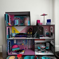 $150 LOL Doll House All items are included