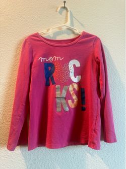 Girls Pink 'Mom Rocks' Long Sleeve Shirt
