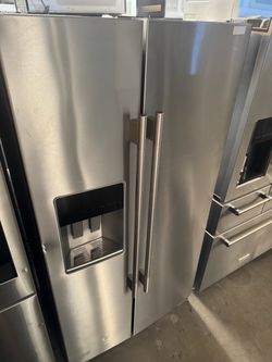 Stainless Steel Side-by-Side Refrigerator with Ice Dispenser