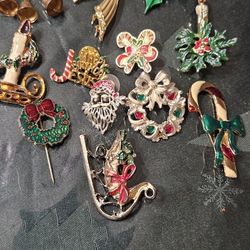 Chrismas Brooch Bundle