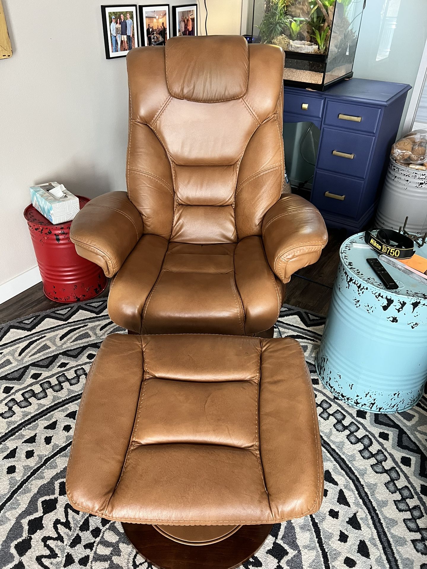 Macy's Faringdon Leather Euro Chair & Ottoman for Sale in Seattle, WA