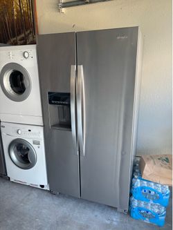 Whirlpool refrigerator works great 👍