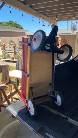 Radio Flyer wagon. (Brand New)