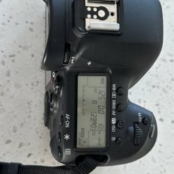 Canon EOS 5D Mark IV (body Only) 