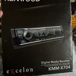Kenwood Excelon Radio Stereo 
