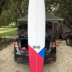 Surfboard 9’6”