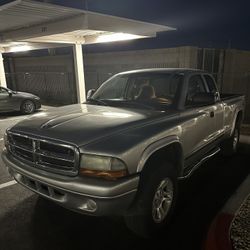 2003 Dodge Dakota