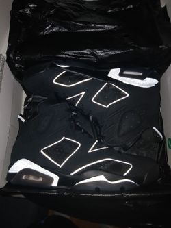 Air Jordan 6 Retro Cap and Gown