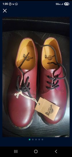 Dr Martens Sizes 10 Men 
1461 Smooth Leather Oxford Shoes