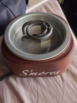 Nostalgia SMM200 Electric S'mores Maker