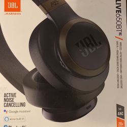 Noise Cancelling Headphones 