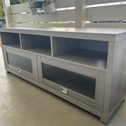 TV STAND 