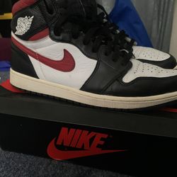 Jordan 1 Gym Reds