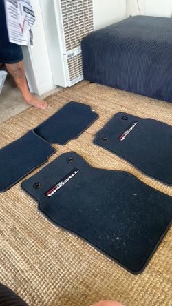 toyota tacoma floor mats brand new