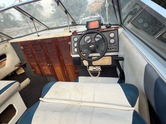 1990 Bluewater executive overnighter boat in perfect condition 19 foot
