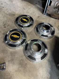 K10 Squarebody Hubcaps