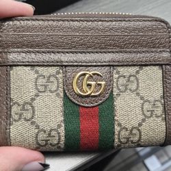 EXCELLENT condition Authentic Gucci Wallet