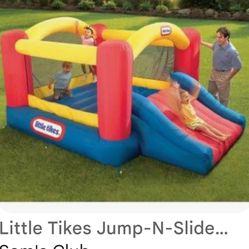 Bounce House With Blower 