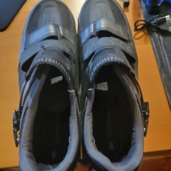Shimano Spinning Shoes 9.5 Size