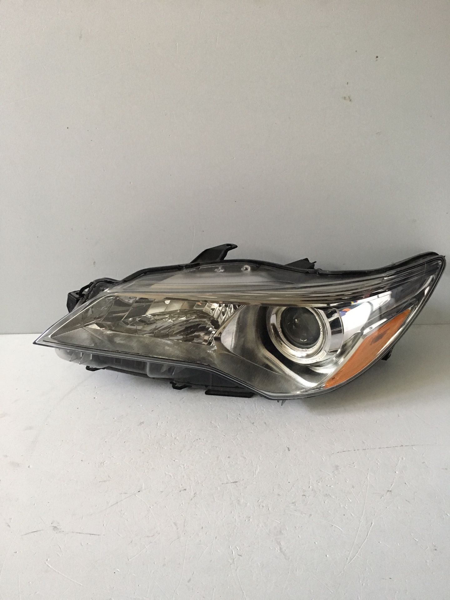 Toyota Camry 2015-2017 headlight Left OEM