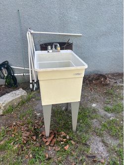 Utility sink
