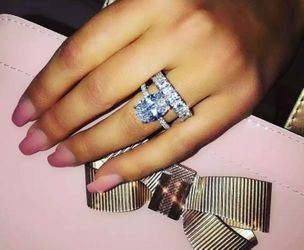 Wedding ring/engagement ring