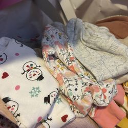 Newborn ,0/3 Months Babygirl Clothes & Lanisoh Breastpump