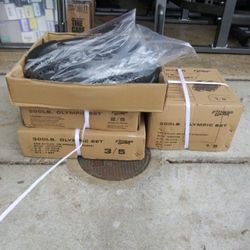 300lb Olympic weight set with barbell and clips